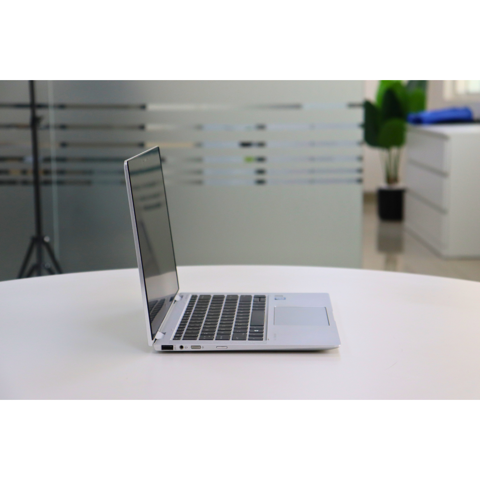 HP EliteBook X360 1030 G3: Intel Core i5, 8th Gen, 8GB RAM, 256GB SSD SN:18505