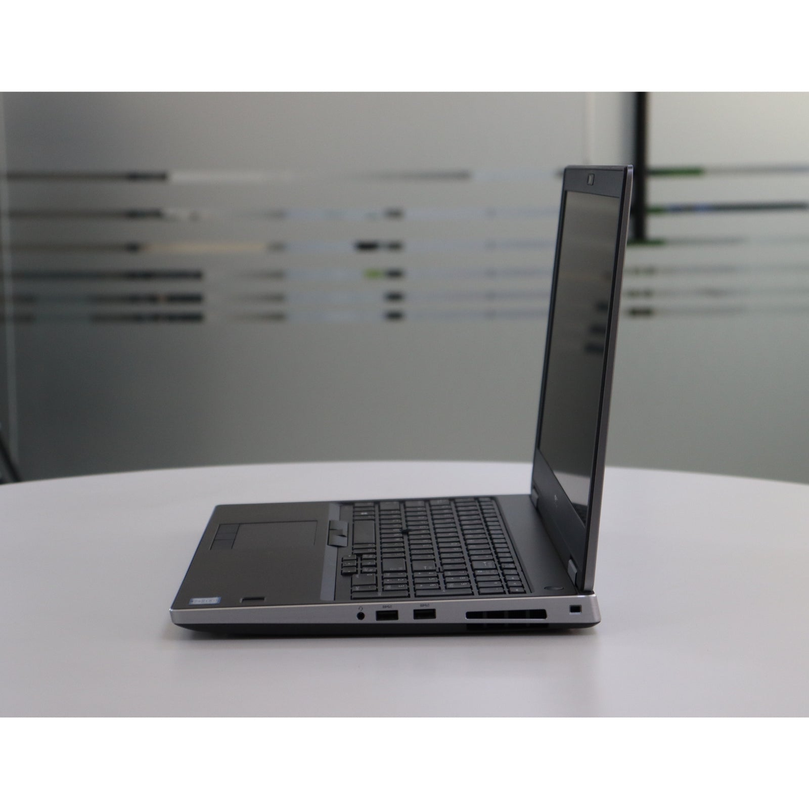Dell PRECISION 7540: 9th Gen i7, 16GB RAM, 256GB SSD, SN:22001