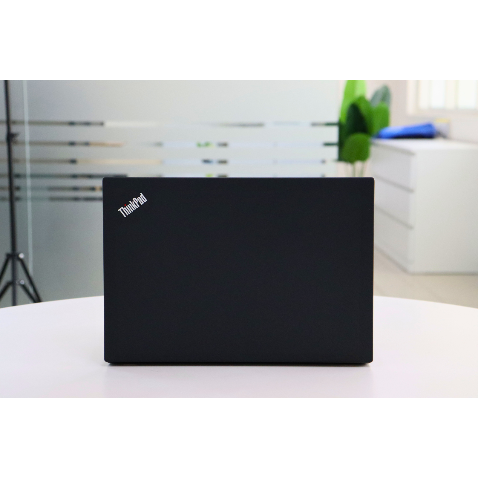 LENOVO THINKPAD T495: AMD, 8GB RAM, 256GB SSD, SN:001518