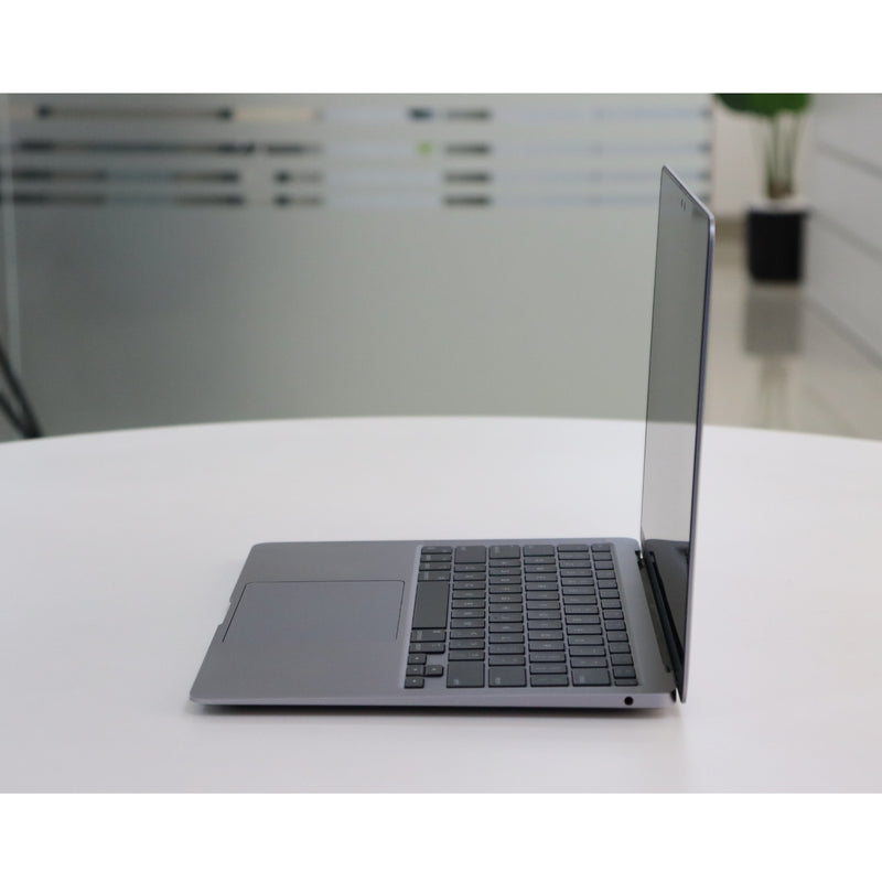Apple MacBook Air A2337(2020): M1, 8GB RAM, 256GB SSD, SN:60692