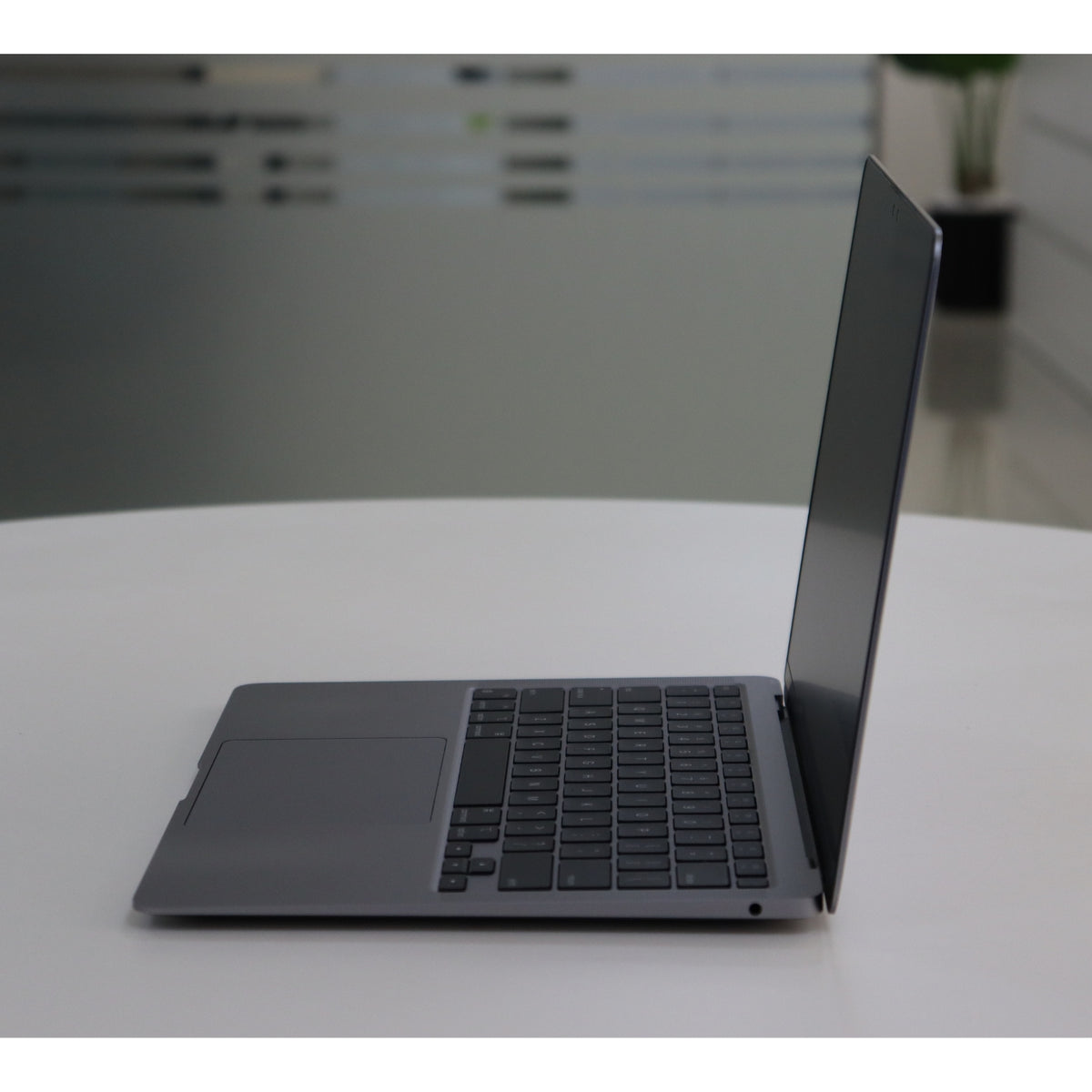 Apple MacBook Air A2337(2020): M1, 8GB RAM, 256GB SSD, SN:58624
