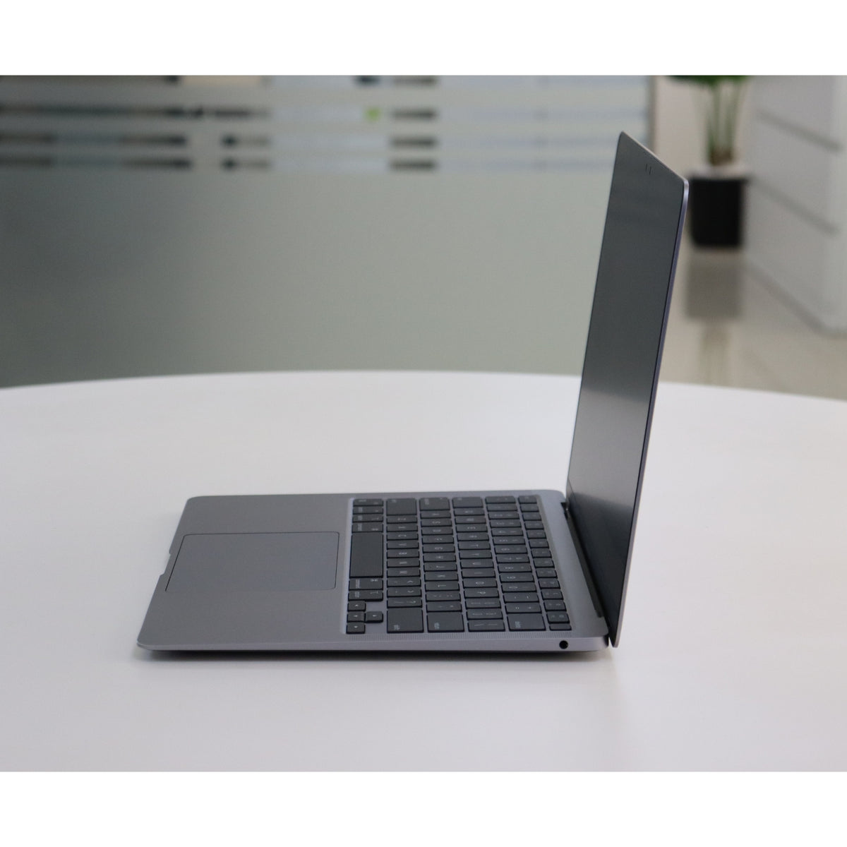 Apple MacBook Air A2337(2020): M1, 8GB RAM, 256GB SSD, SN:58635