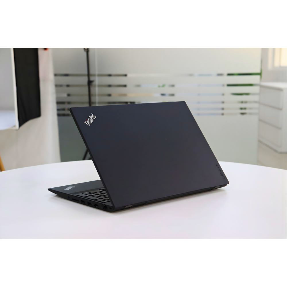 LENOVO THINKPAD T580: Intel Core i7, 8th Gen, 16GB RAM, 512GB SSD SN:82715