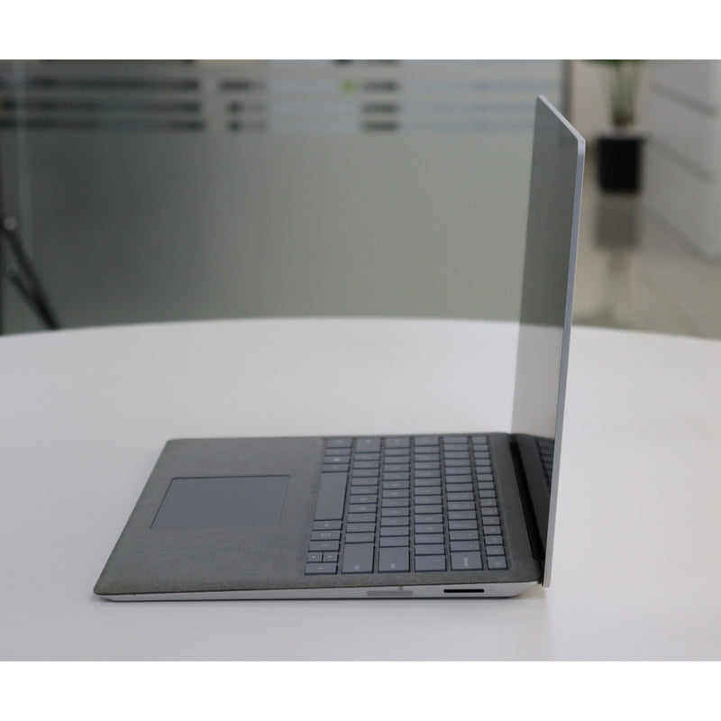 MICROSOFT SURFACE LAPTOP 2: 8th Gen i5, 8GB RAM, 256GB SSD, SN:78320