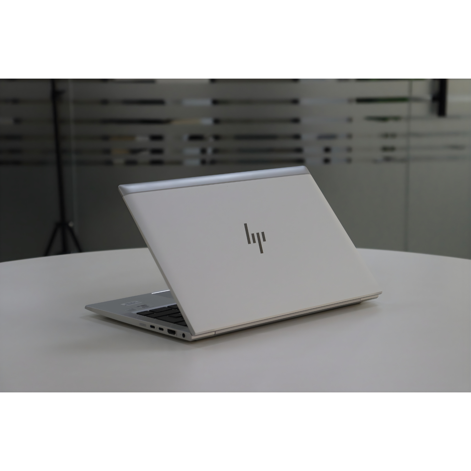 HP ELITEBOOK 830 G7: 10th Gen i5, 16GB RAM, 256GB SSD, SN:00447