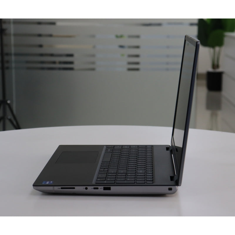 Dell PRECISION 7670: 12th Gen i7, 32GB RAM, 512GB SSD, SN:19501