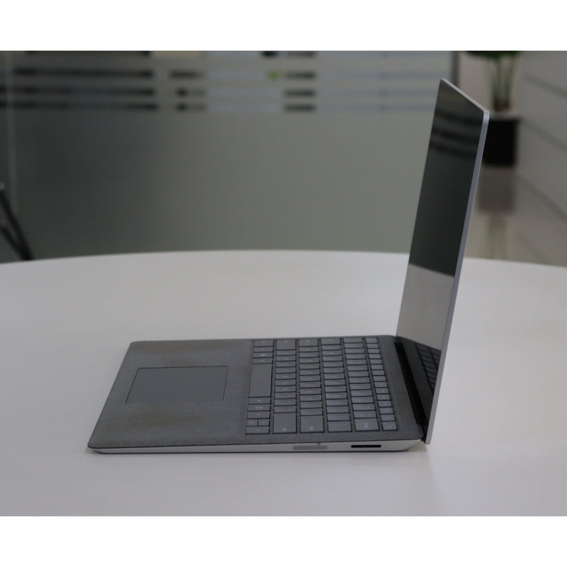 MICROSOFT SURFACE LAPTOP 2: 8th Gen i5, 8GB RAM, 256GB SSD, SN:870394