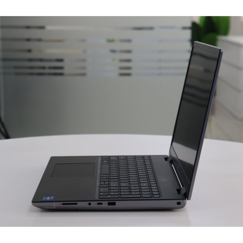 Dell PRECISION 7670: 12th Gen i7, 64GB RAM, 512GB SSD, SN:19512