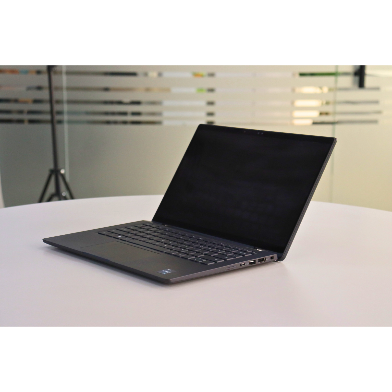 Dell LATITUDE 7430: 12th Gen i5, 16GB RAM, 256GB SSD, SN:95635