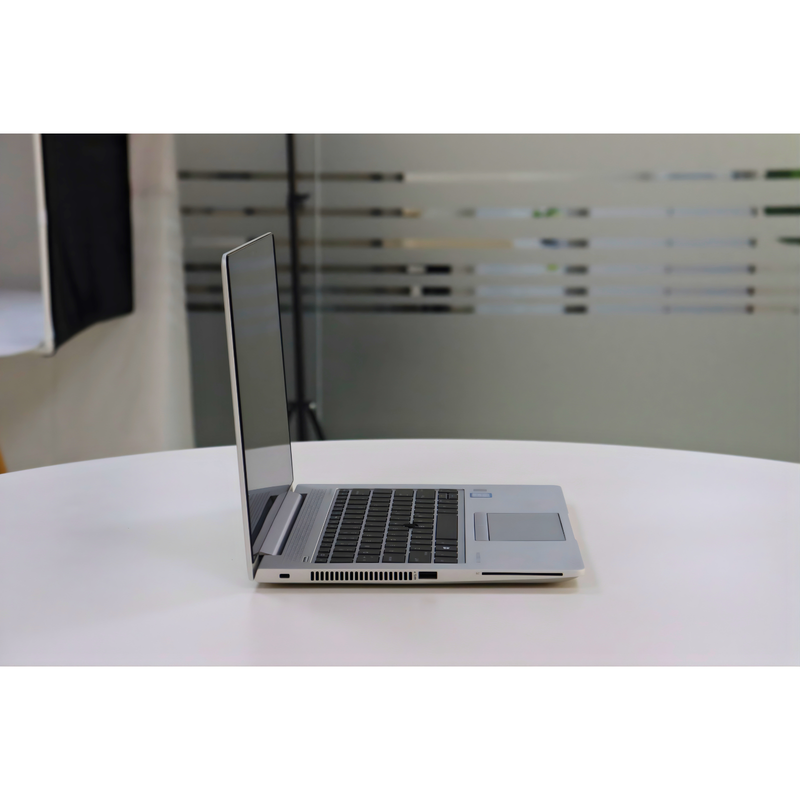 HP ELITEBOOK 830 G5: 8th Gen i7, 16GB RAM, 512GB SSD, SN:92747