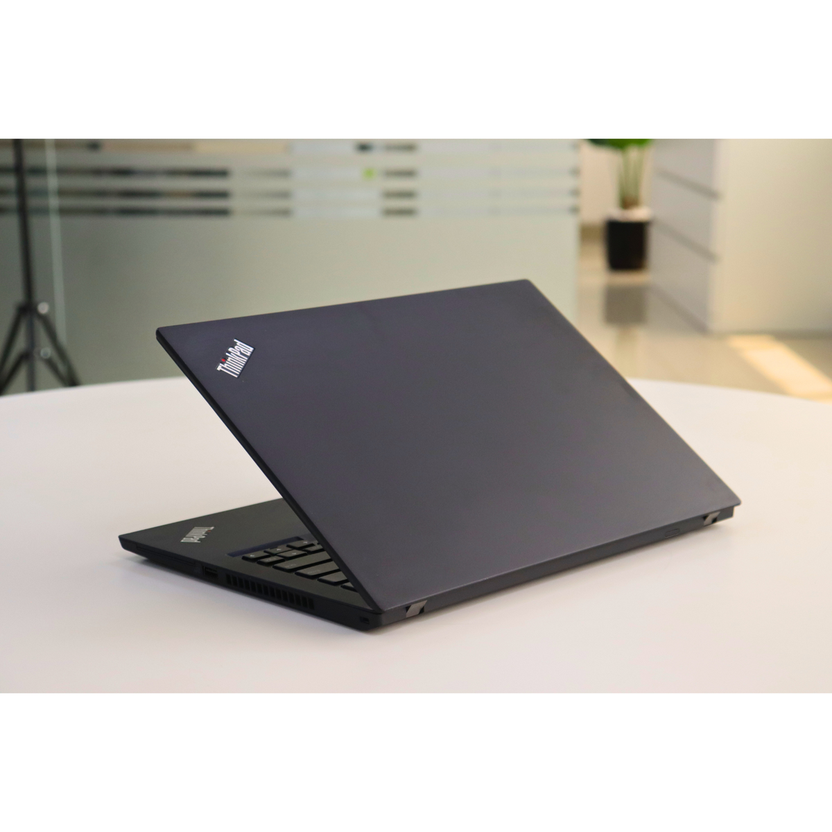 LENOVO THINKPAD T14 GEN 2: 11th Gen i7, 16GB RAM, 512GB SSD, SN:20193