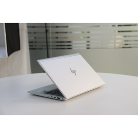 HP ELITEBOOK 830 G8: 11th Gen i5, 8GB RAM, 256GB SSD, SN:00277