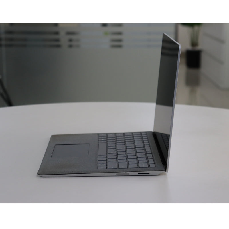 MICROSOFT SURFACE LAPTOP 2: 8th Gen i5, 8GB RAM, 256GB SSD, SN:78323
