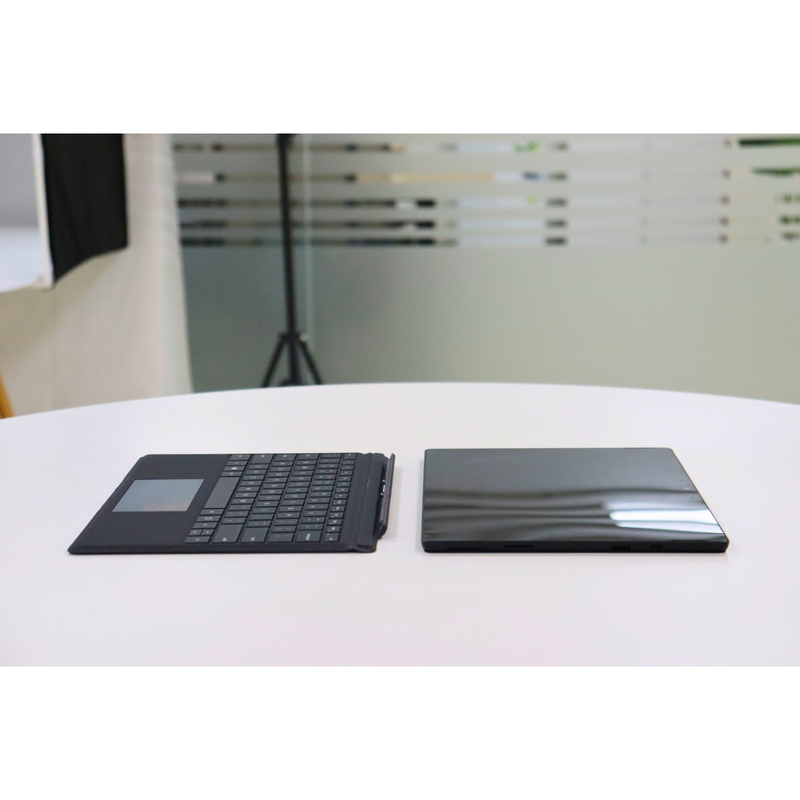 MICROSOFT SURFACE PRO 7: 10th Gen i5, 8GB RAM, 256GB SSD, SN:69972