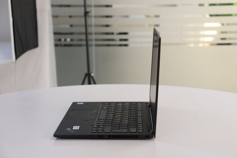 LENOVO THINKPAD X1 CARBON GEN 7: 8th Gen i5, 16GB RAM, 512GB SSD, SN:01125