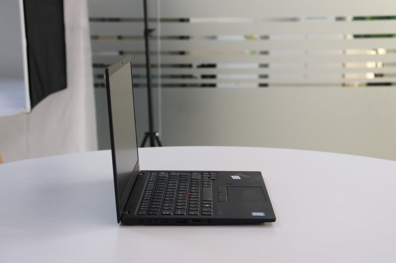 LENOVO THINKPAD X1 CARBON GEN 7: 8th Gen i5, 16GB RAM, 512GB SSD, SN:00767