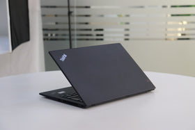 LENOVO THINKPAD X1 CARBON GEN 7: 8th Gen i5, 16GB RAM, 512GB SSD, SN:00767