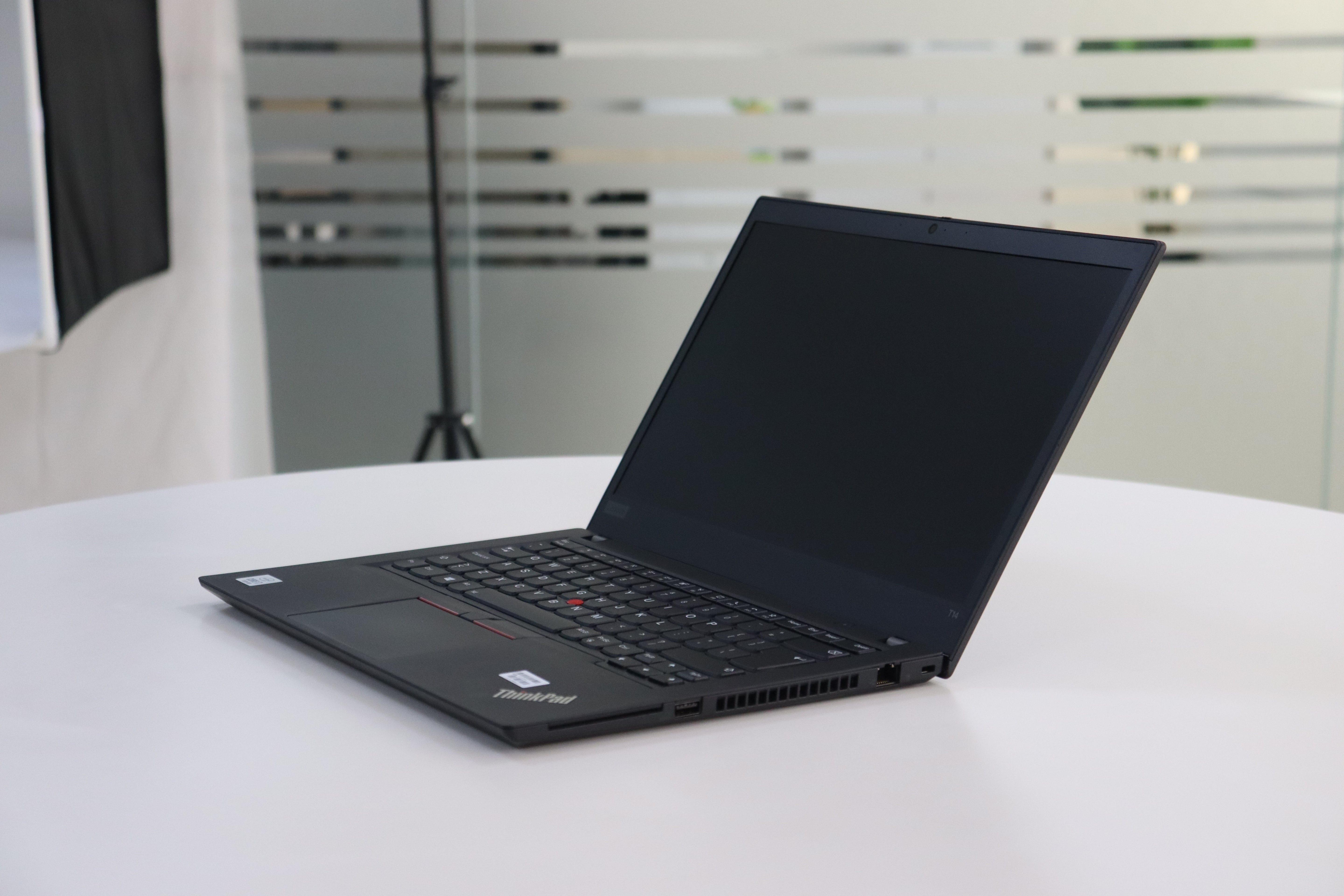 LENOVO THINKPAD T14 GEN 1: Intel Core i7, 10th Gen, 32GB RAM, 512GB SSD SN:00617