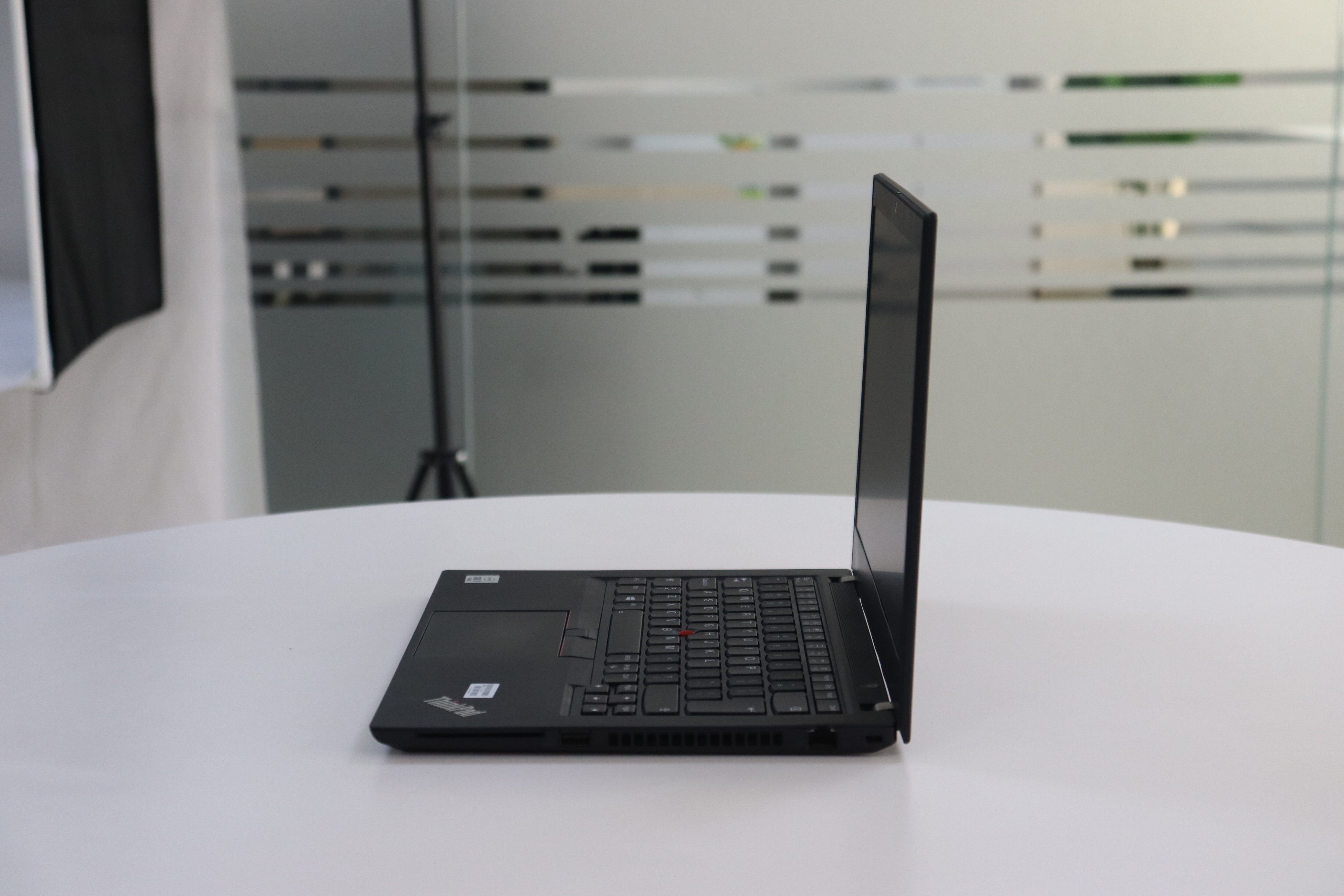 LENOVO THINKPAD T14 GEN 1: Intel Core i7, 10th Gen, 32GB RAM, 512GB SSD SN:00617