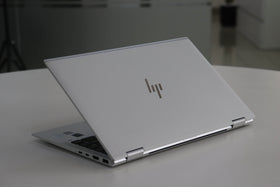 HP ELITEBOOK X360 1040 G8: 11th Gen i5, 16GB RAM, 256GB SSD, SN:21453