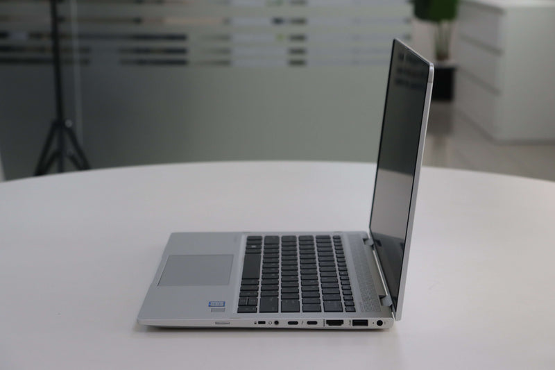 HP ELITEBOOK X360 830 G5: 8th Gen i5, 16GB RAM, 256GB SSD, SN:01950