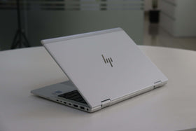 HP ELITEBOOK X360 830 G5: 8th Gen i5, 16GB RAM, 256GB SSD, SN:01950