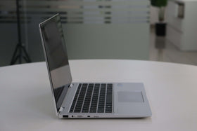 HP ELITEBOOK X360 1040 G6: 8th Gen i7, 16GB RAM, 256GB SSD, SN:21424