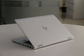HP ELITEBOOK X360 1030 G2: 7th Gen i7, 16GB RAM, 512GB SSD, SN:18697