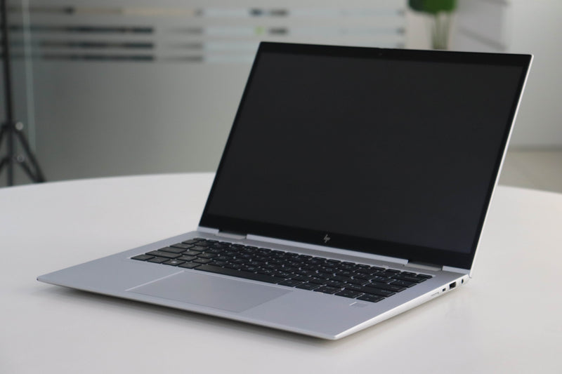 HP ELITE X360 1040 G10: 13th Gen i7, 16GB RAM, 256GB SSD, SN:18848