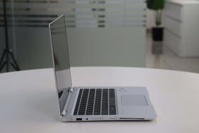 HP ELITEBOOK X360 1030 G2: 7th Gen i5, 8GB RAM, 256GB SSD, SN:19010