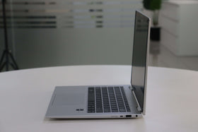 HP ELITEBOOK 1040 G4: 7th Gen i5, 8GB RAM, 256GB SSD, SN:18494